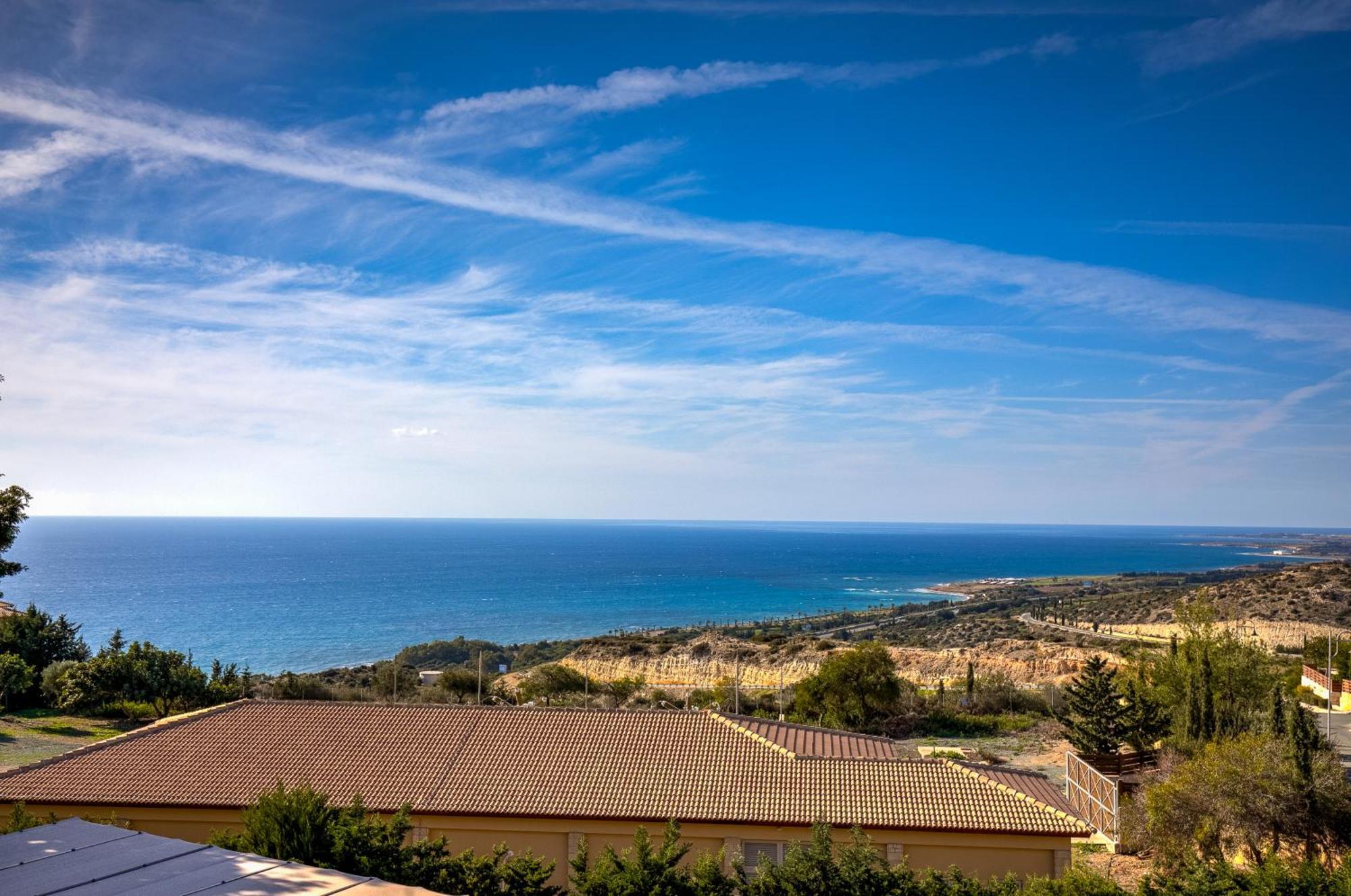 1 Bedroom Apartment Pyrgos With Beautiful Sea And Sunset Views, Aphrodite Hills Resort 코우클리아 외부 사진