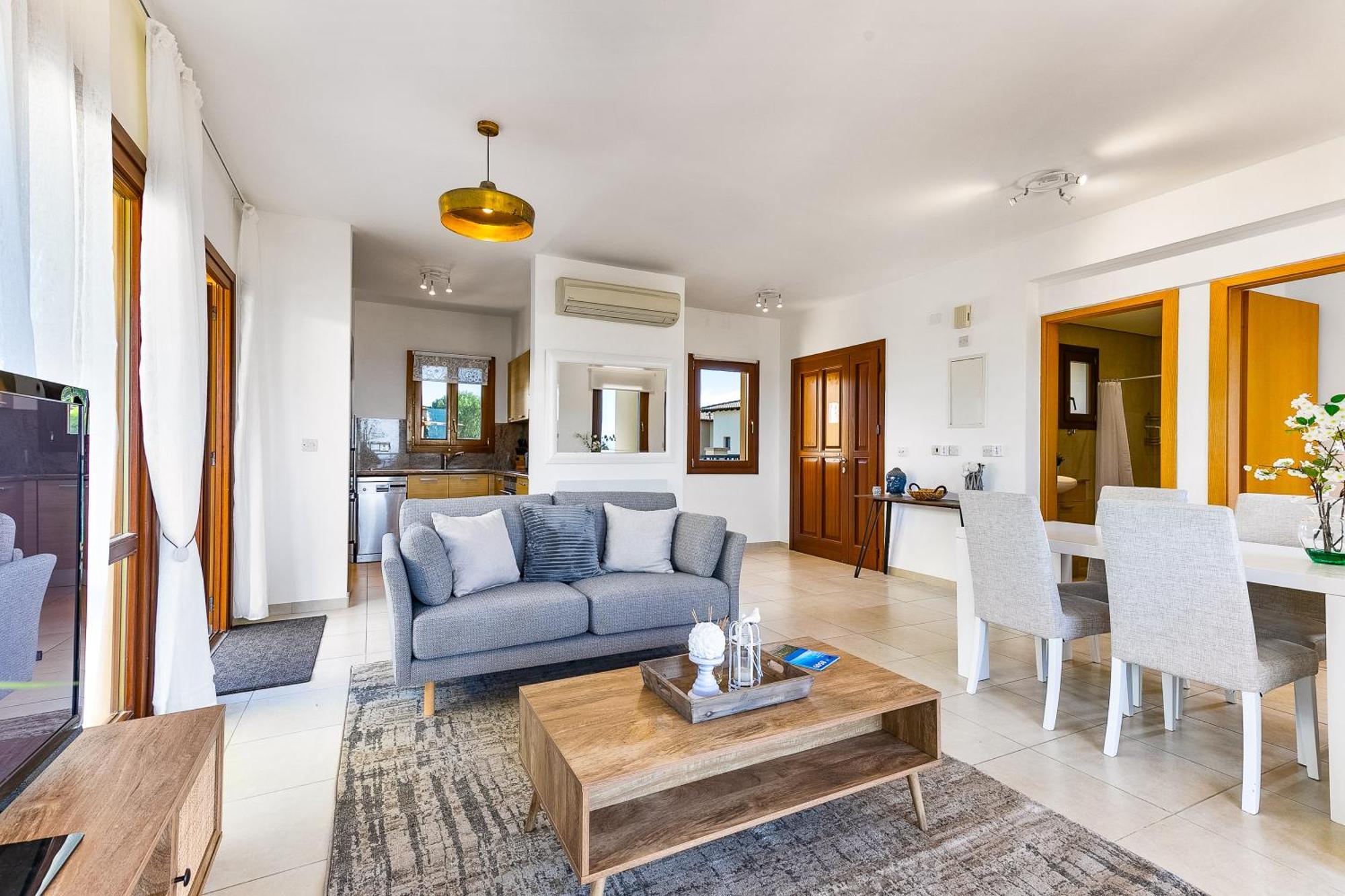 1 Bedroom Apartment Pyrgos With Beautiful Sea And Sunset Views, Aphrodite Hills Resort 코우클리아 외부 사진