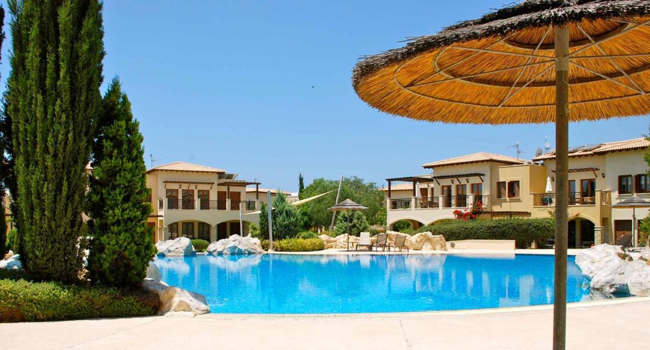 1 Bedroom Apartment Pyrgos With Beautiful Sea And Sunset Views, Aphrodite Hills Resort 코우클리아 외부 사진